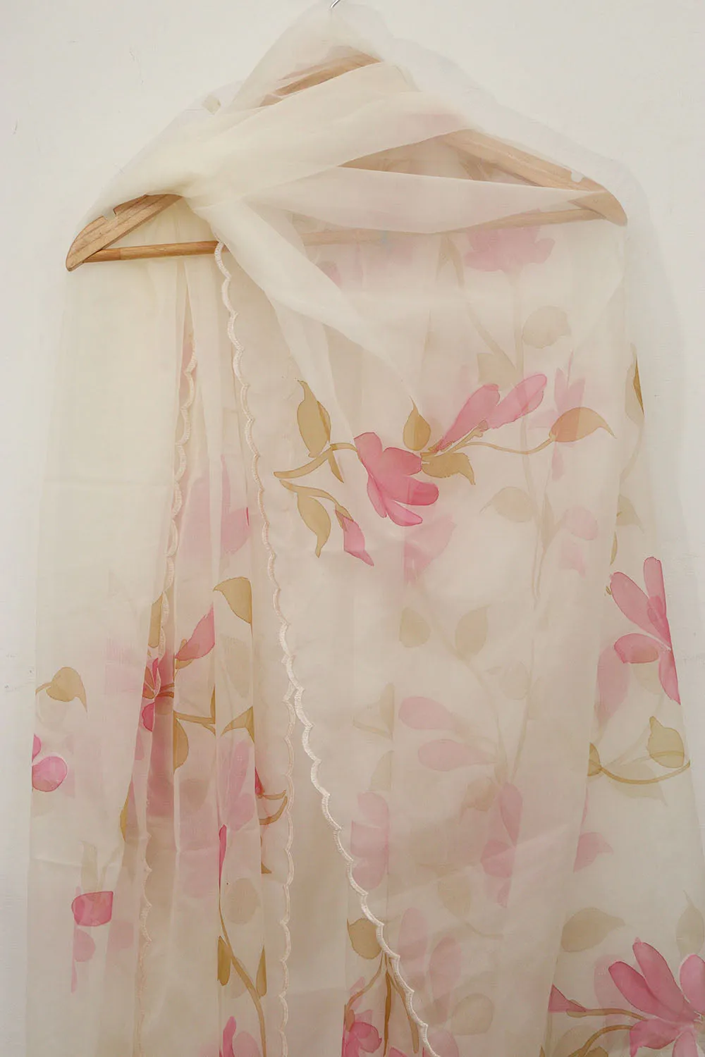 Exquisite Off White Hand Painted Organza Silk Scalloped Border Dupatta