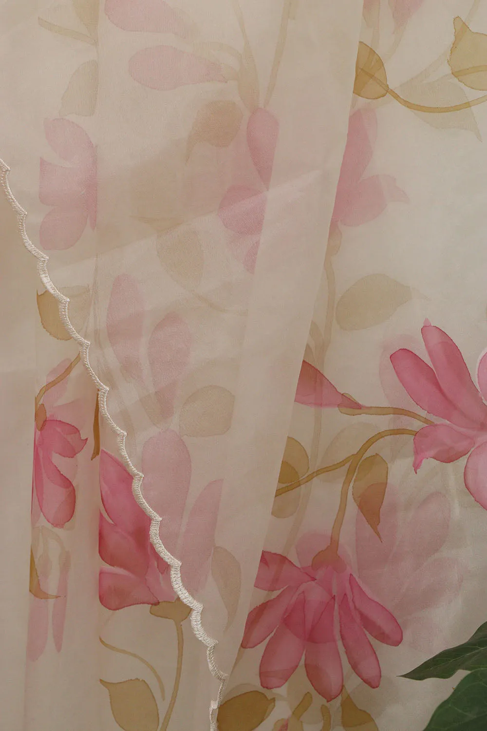 Exquisite Off White Hand Painted Organza Silk Scalloped Border Dupatta