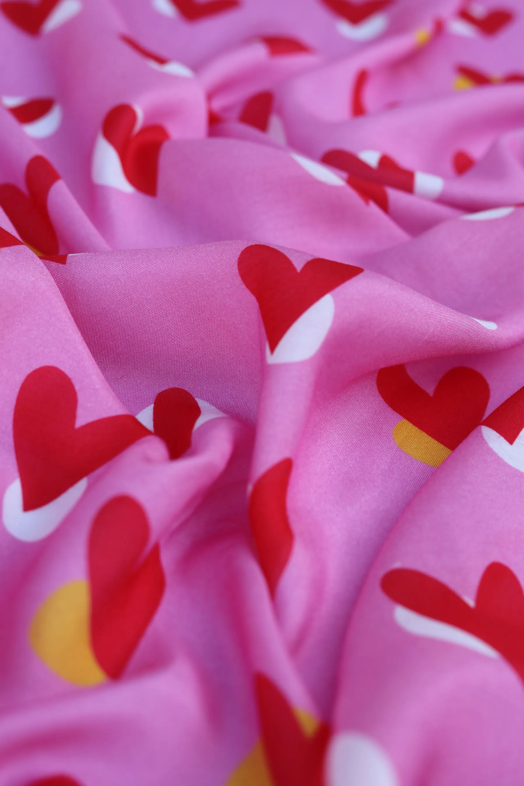 Red Pink Heart Pattern Printed Natural Muslin Silk Fabric