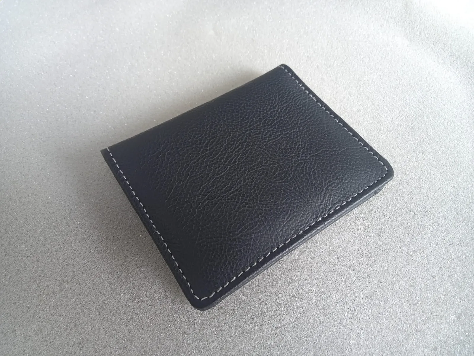 Sleek and Sophisticated Leather Wallets for Men and Women