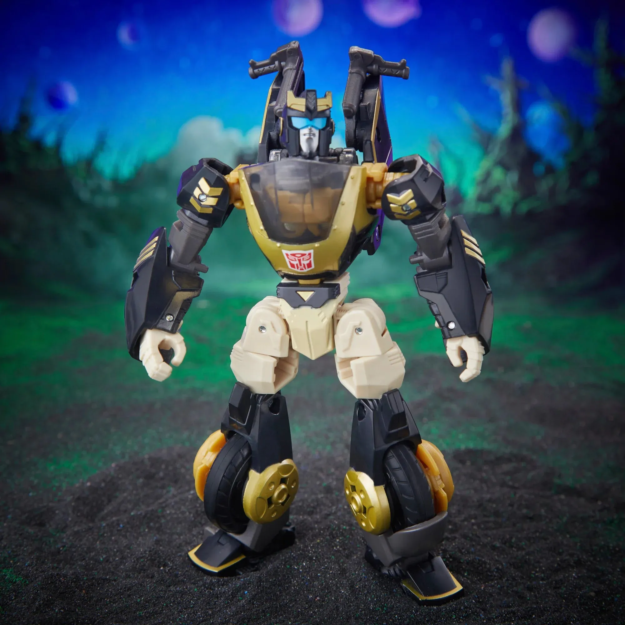 Transformers: Legacy Evolution - Deluxe Animated Universe Prowl Action Figure (F7193)