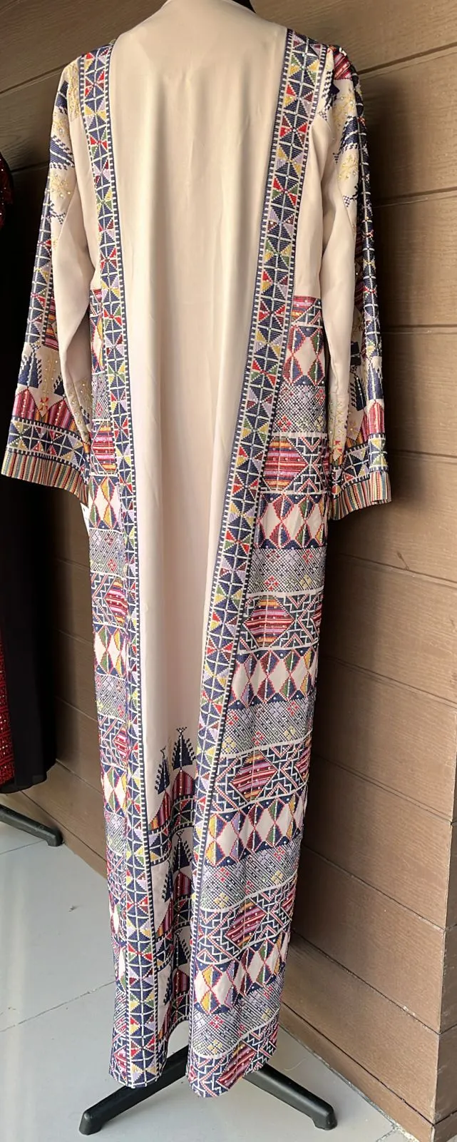 Unique Palestinian Embroidered Thob Dress with Kashmir Belt